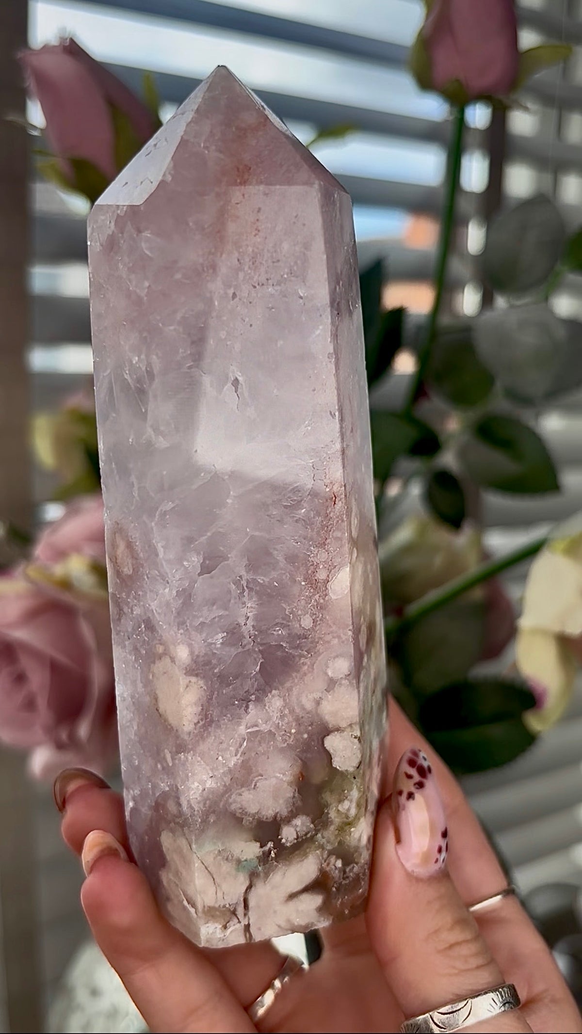 High grade, Pink amethyst Flower agate tower with high clarity quartz