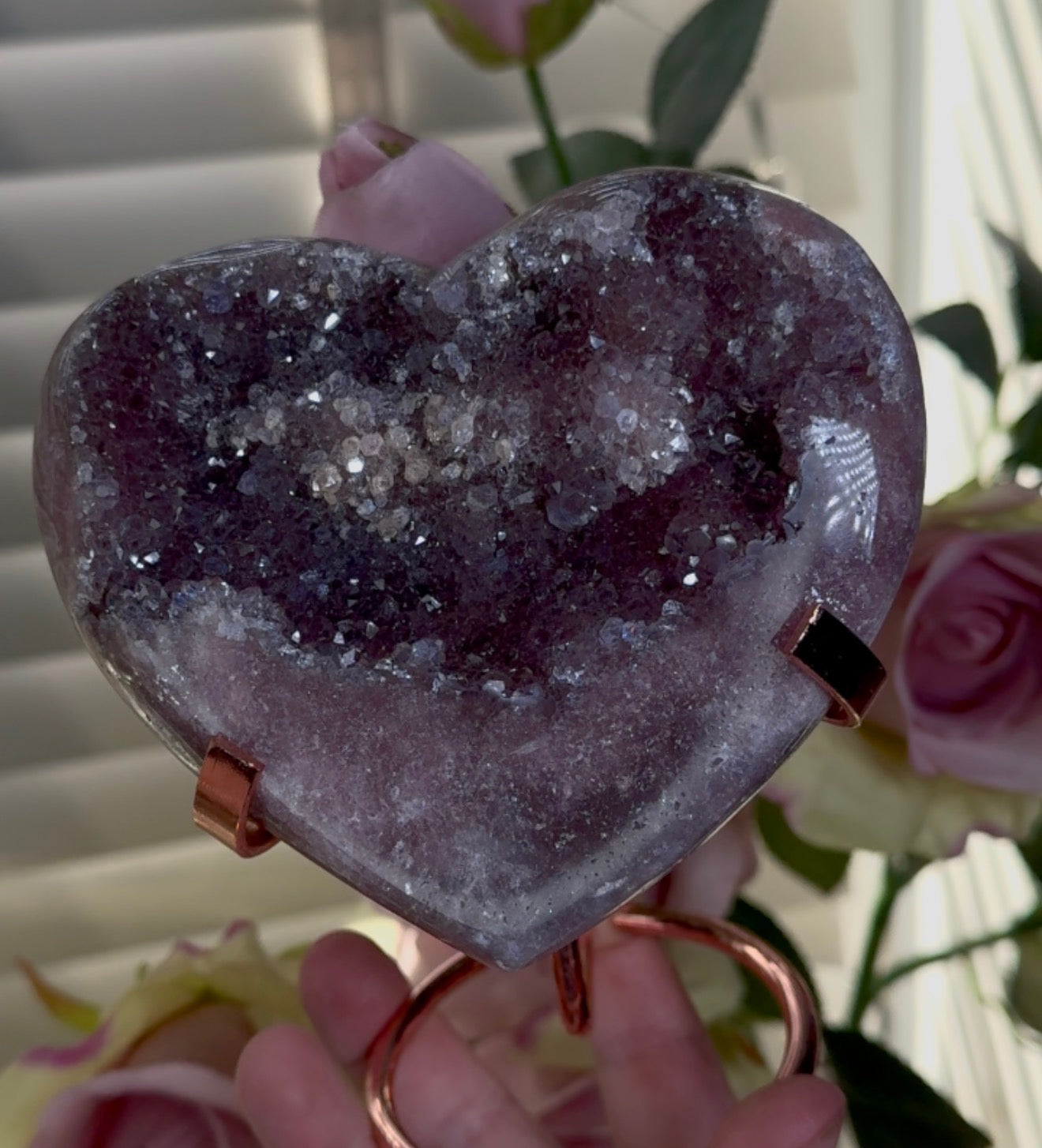Hq pink amethyst heart  in a deep purple tone - comes with stand