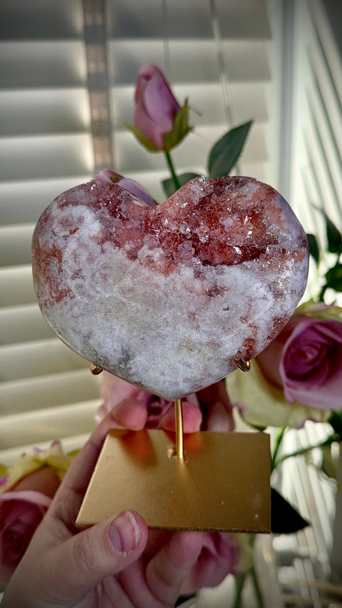 Hq pink amethyst heart - comes with stand