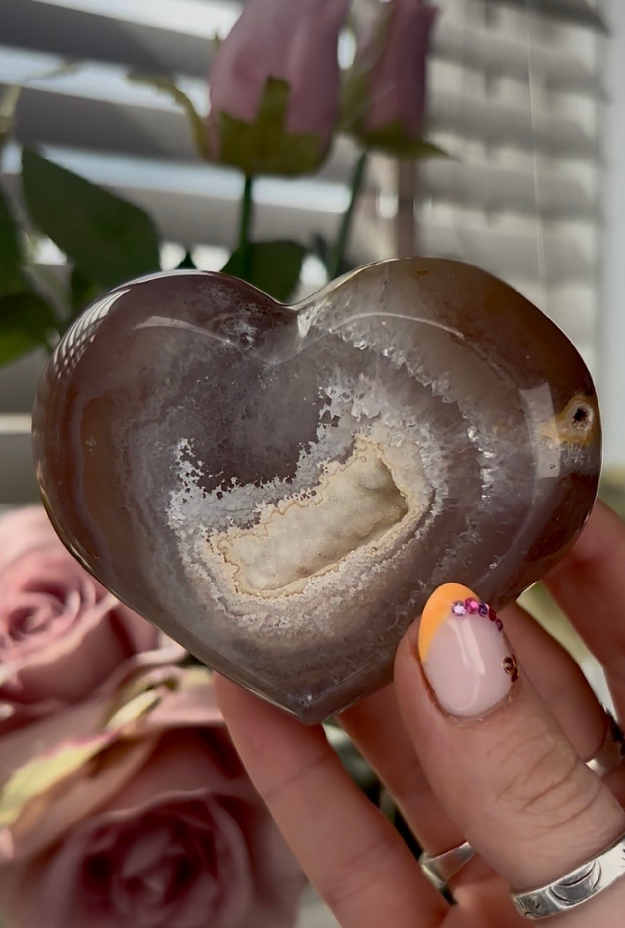Beautiful, high quality, agate heart with druzy - stand included