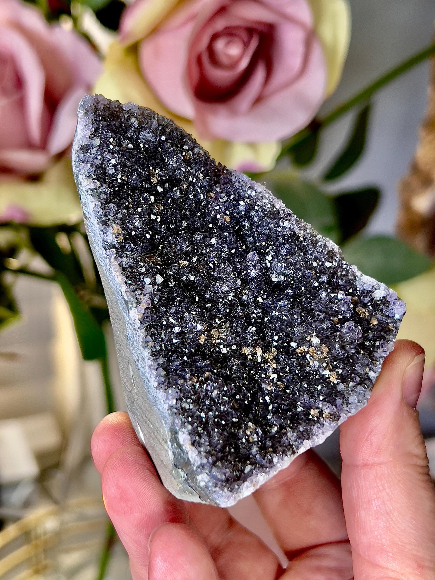 amethyst cutbase black tone freeform - 8cm(h) 5cm(w) 230g