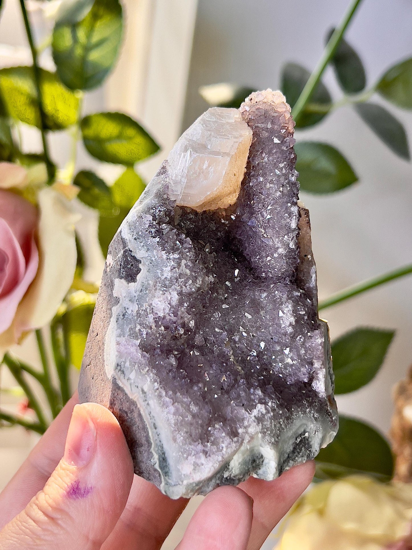 amethyst cutbase freeform with calcite 300g 9cm(h) 6cm(w)