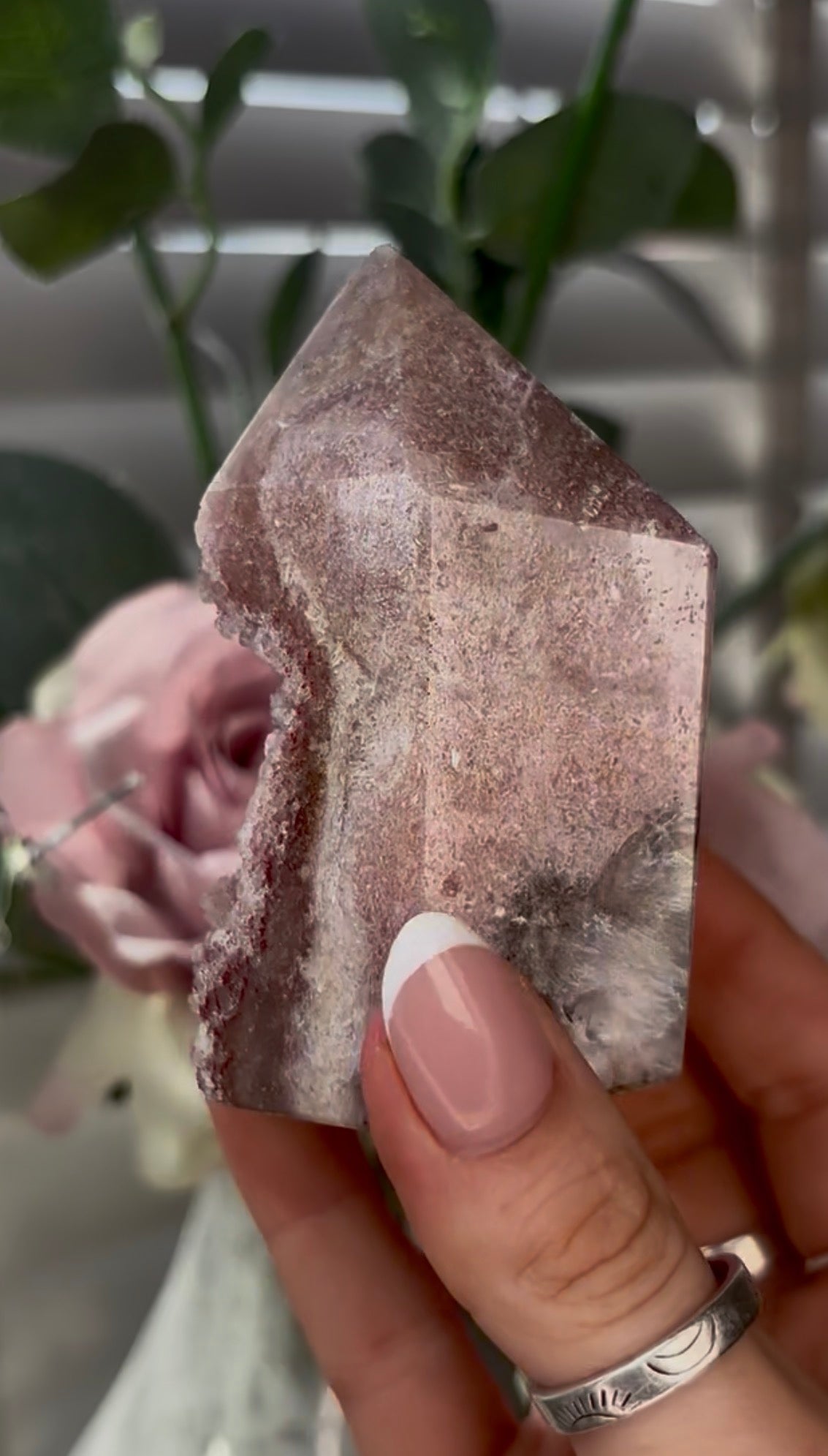 Beautiful, hq, druzy, Pink amethyst tower 8.6cm(h) by 4.5cm(w)
