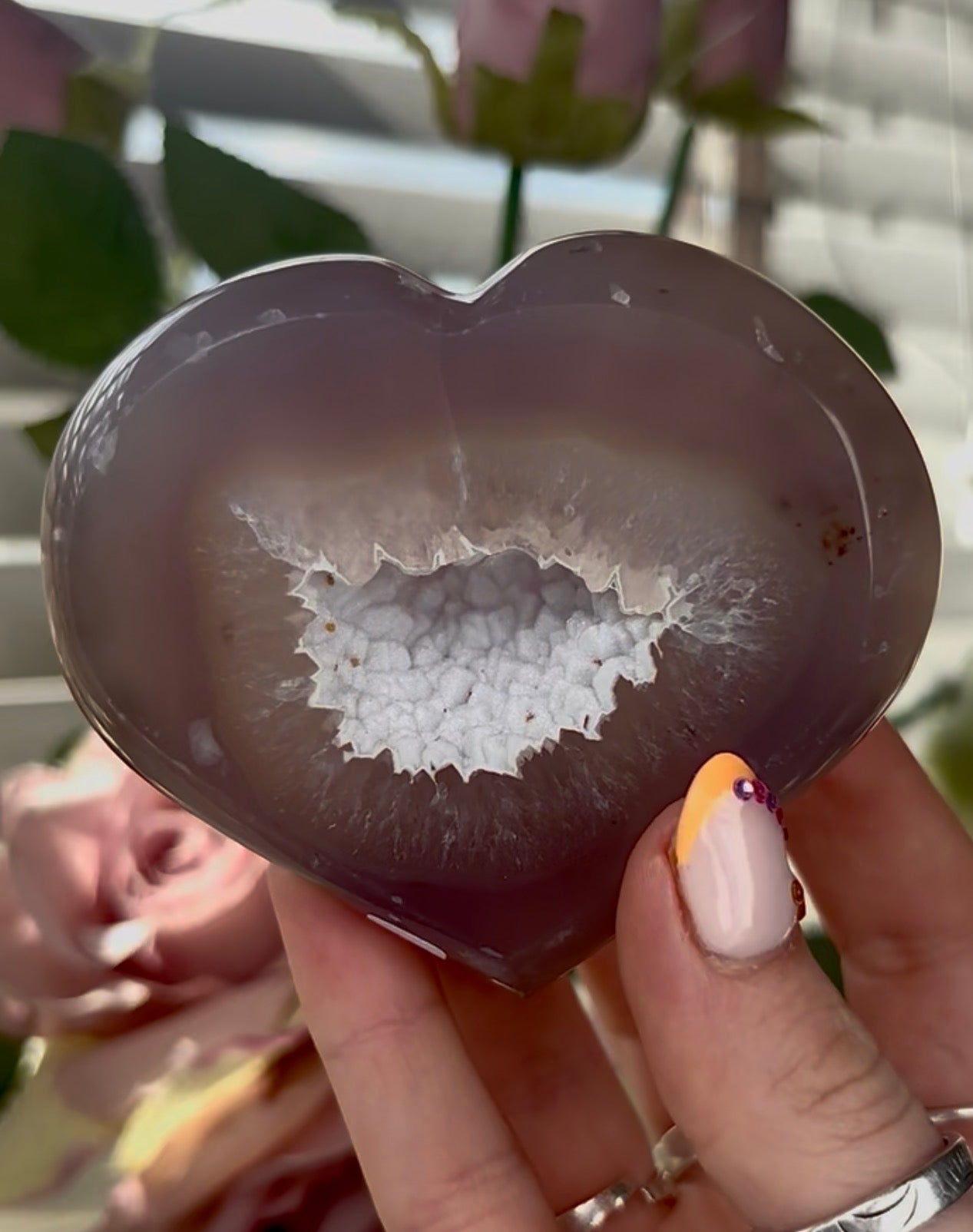 Beautiful, high quality, agate heart with druzy - stand included