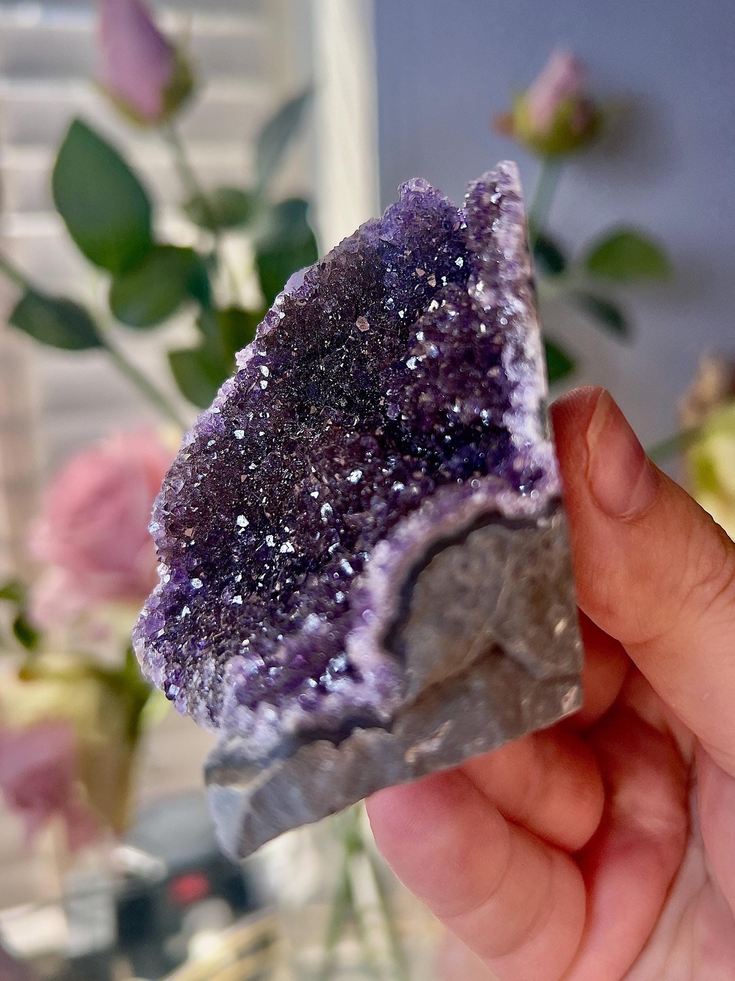 Berry toned amethyst cutbase freeform - 135g 7CM(h) 6cm(w)