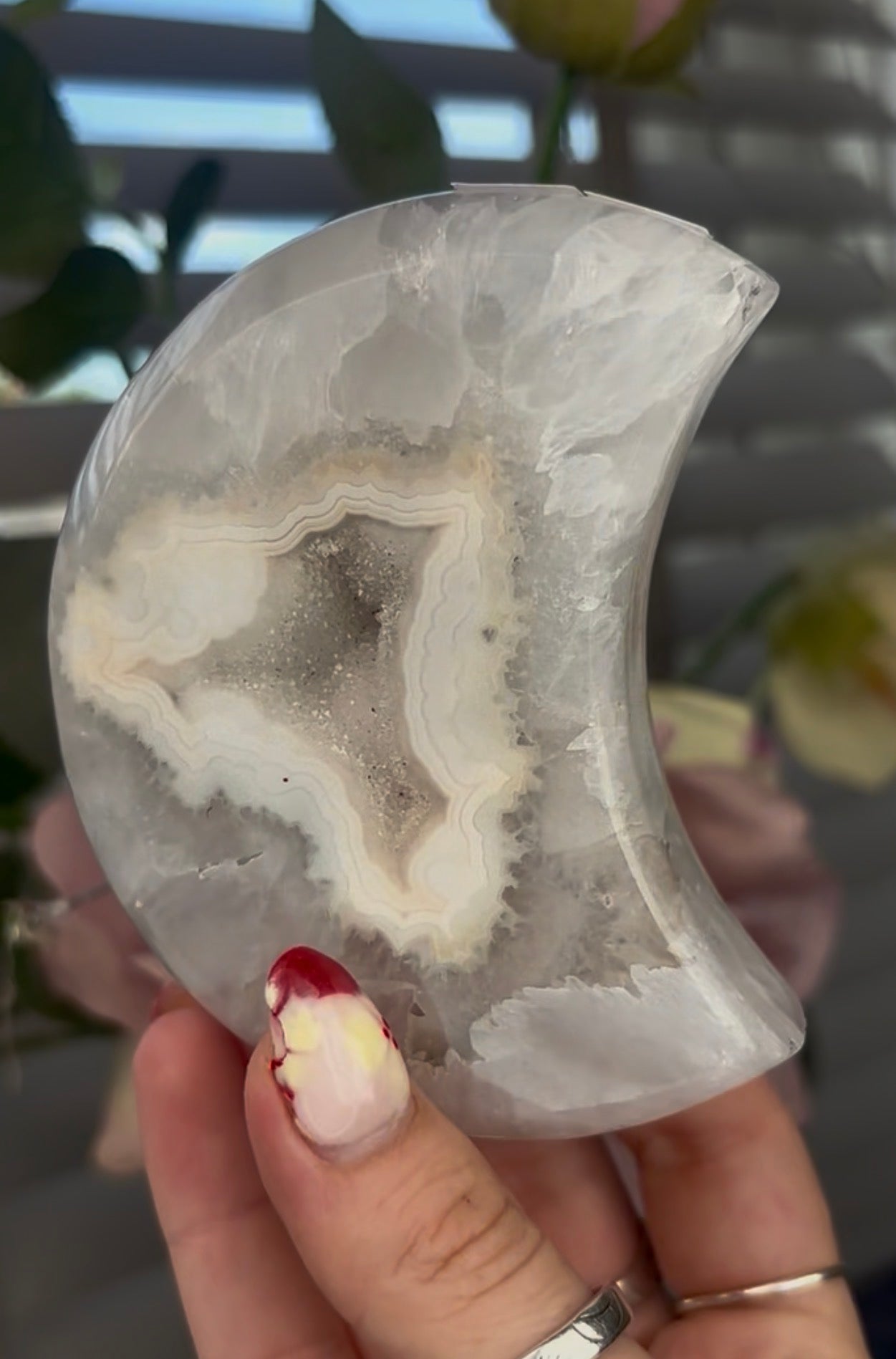 Beautiful, high quality, agate moon with druzy - stand included