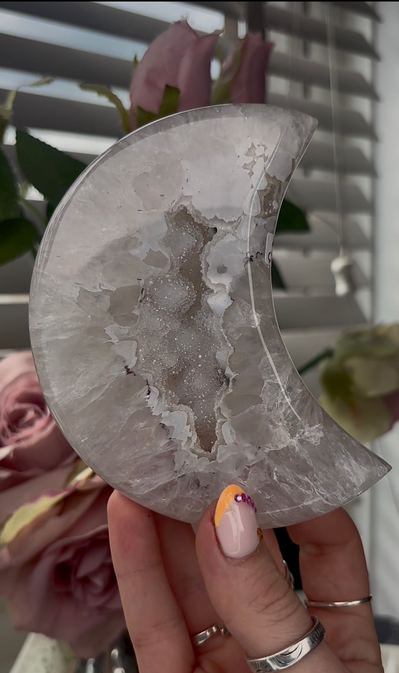 Beautiful, agate moon with druzy - stand included