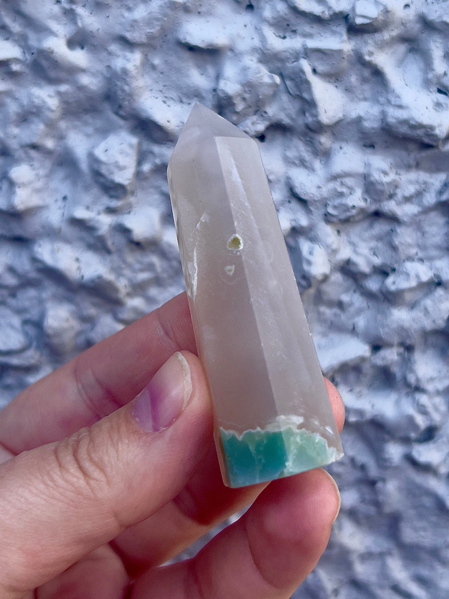 plain green flower agate tower