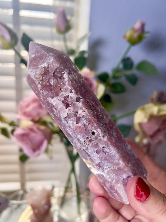 High grade, berry red pink amethyst tower 14cm 315g