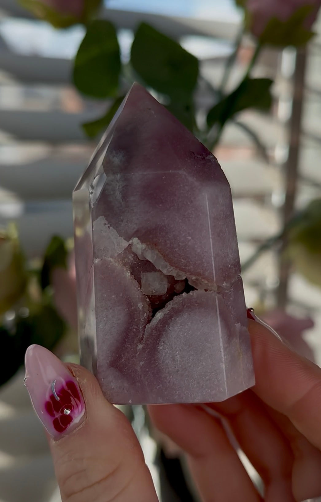 Pink amethyst tower in lilac tones 7.5cm(h) 5cm(w)