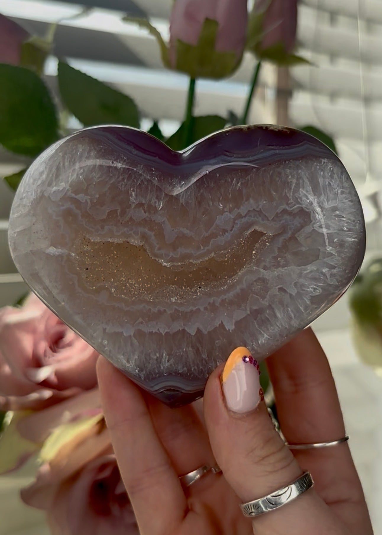 Beautiful, high quality, agate heart   with  druzy - stand included