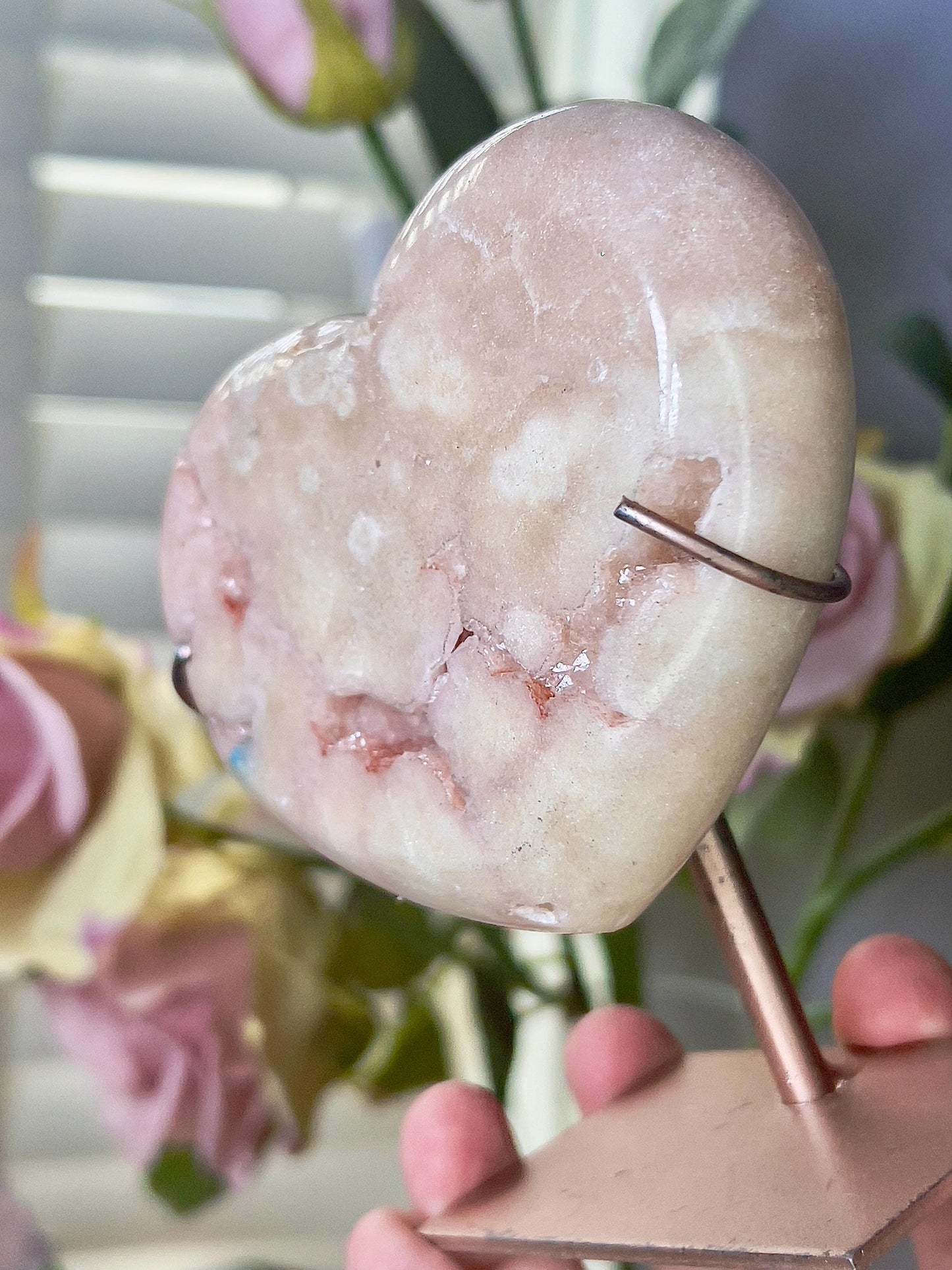 Pink amethyst heart with stand which has scratches (discount added) can easily be repainted