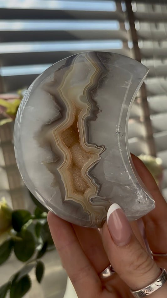 Beautiful, high grade, agate moon with druzy - comes with stand
