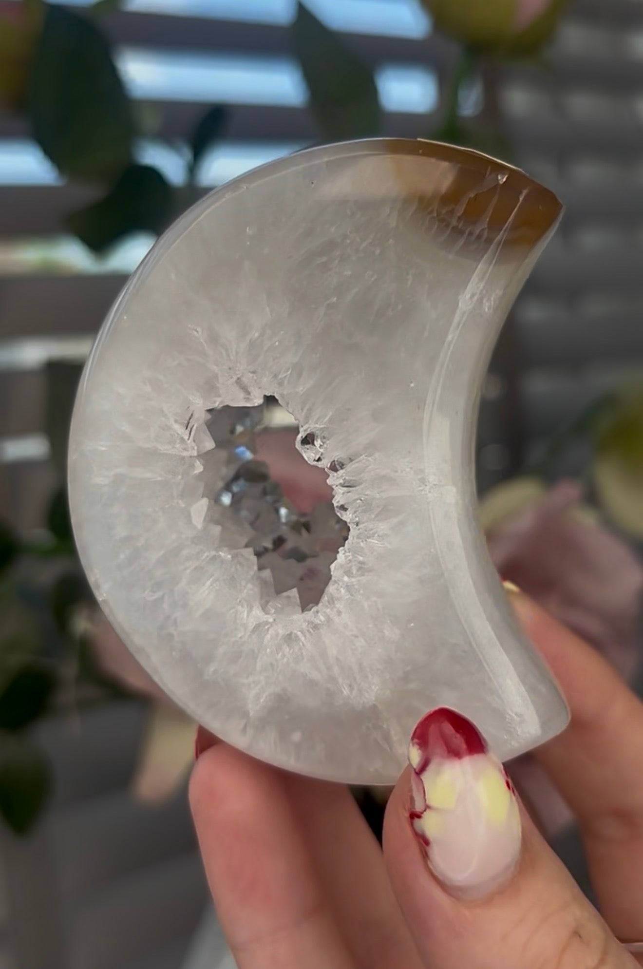 Beautiful, high quality, agate moon with druzy - stand included