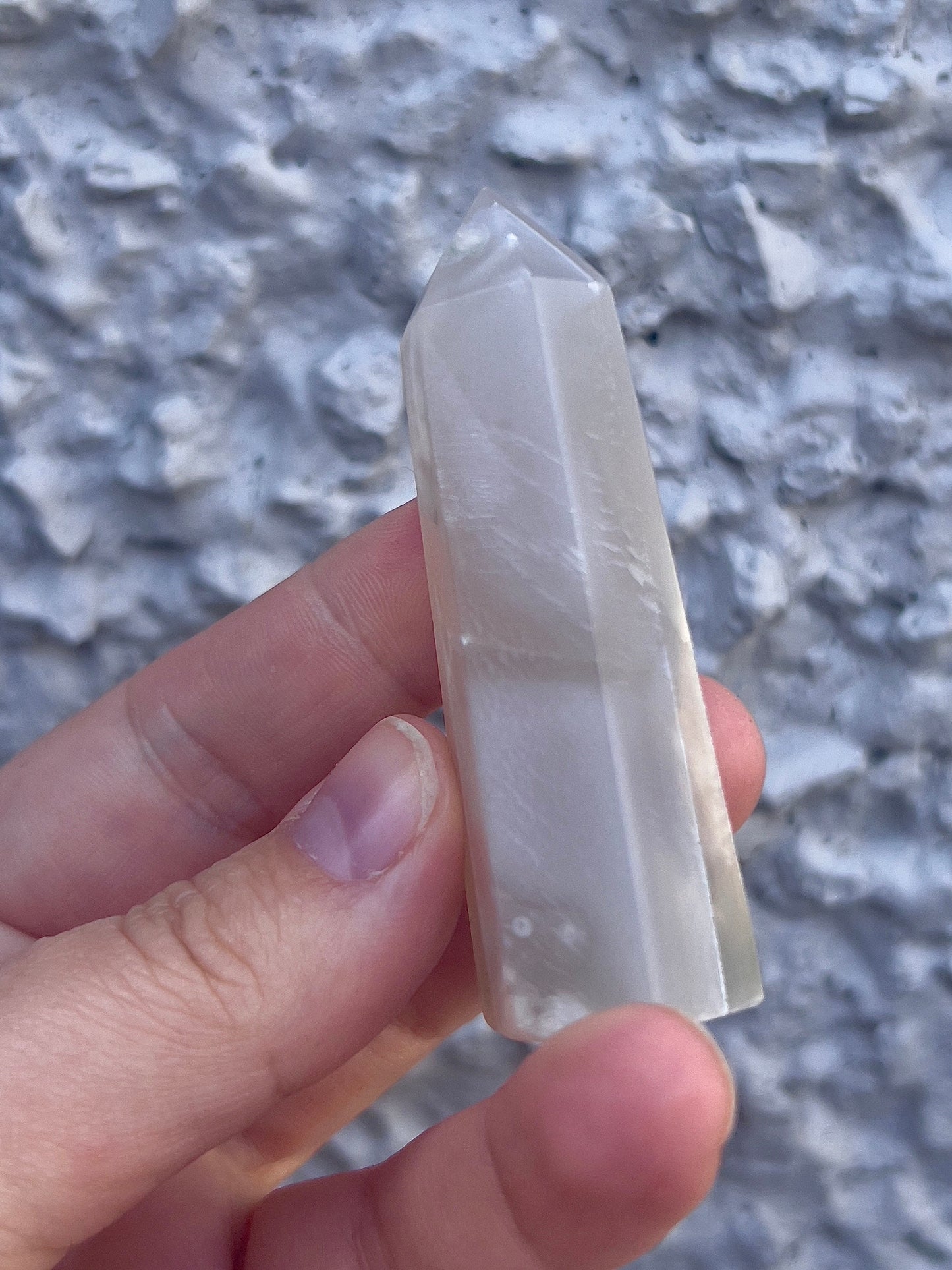 plain green flower agate tower