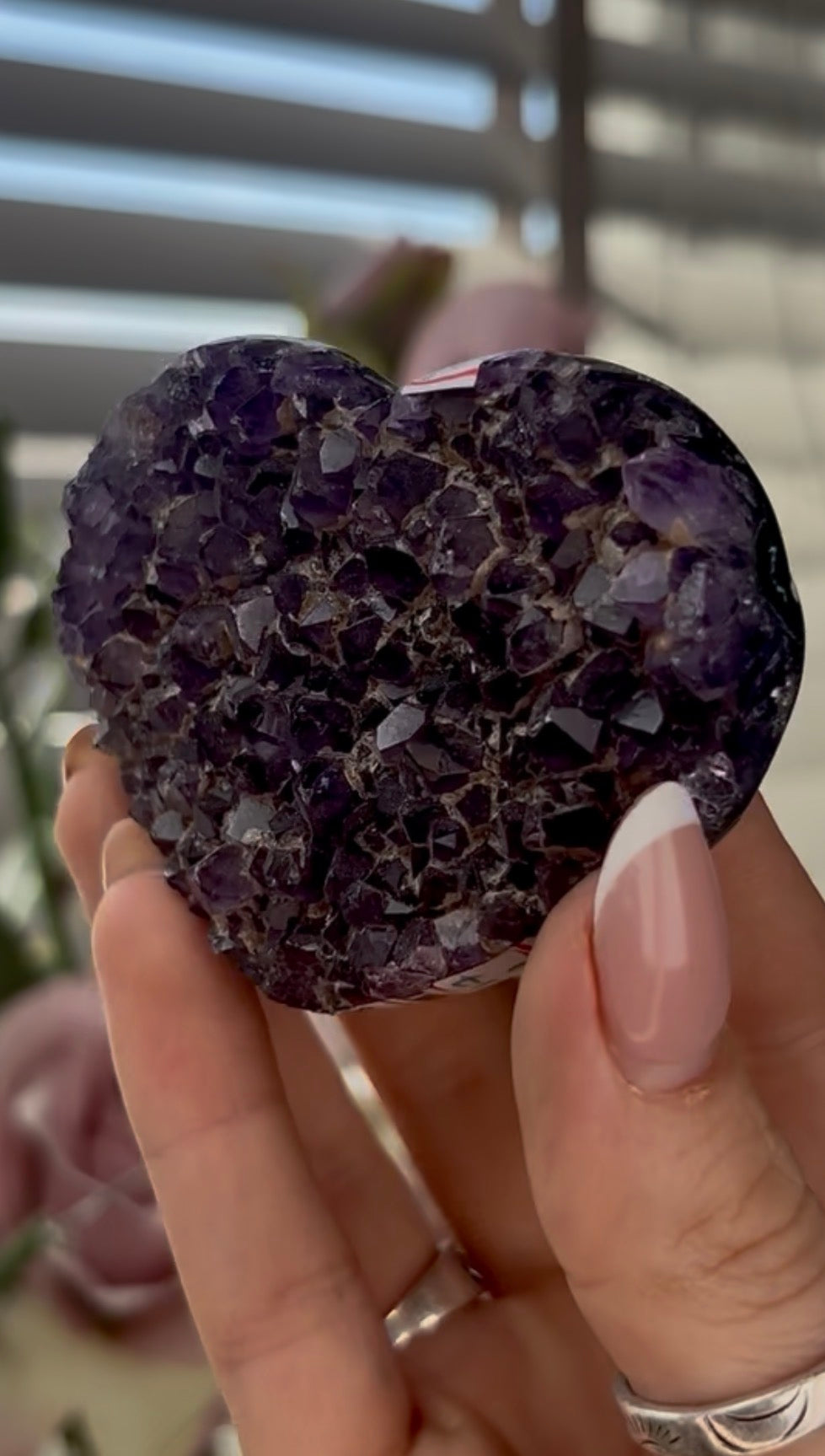 Uruguay amethyst heart - comes with stand