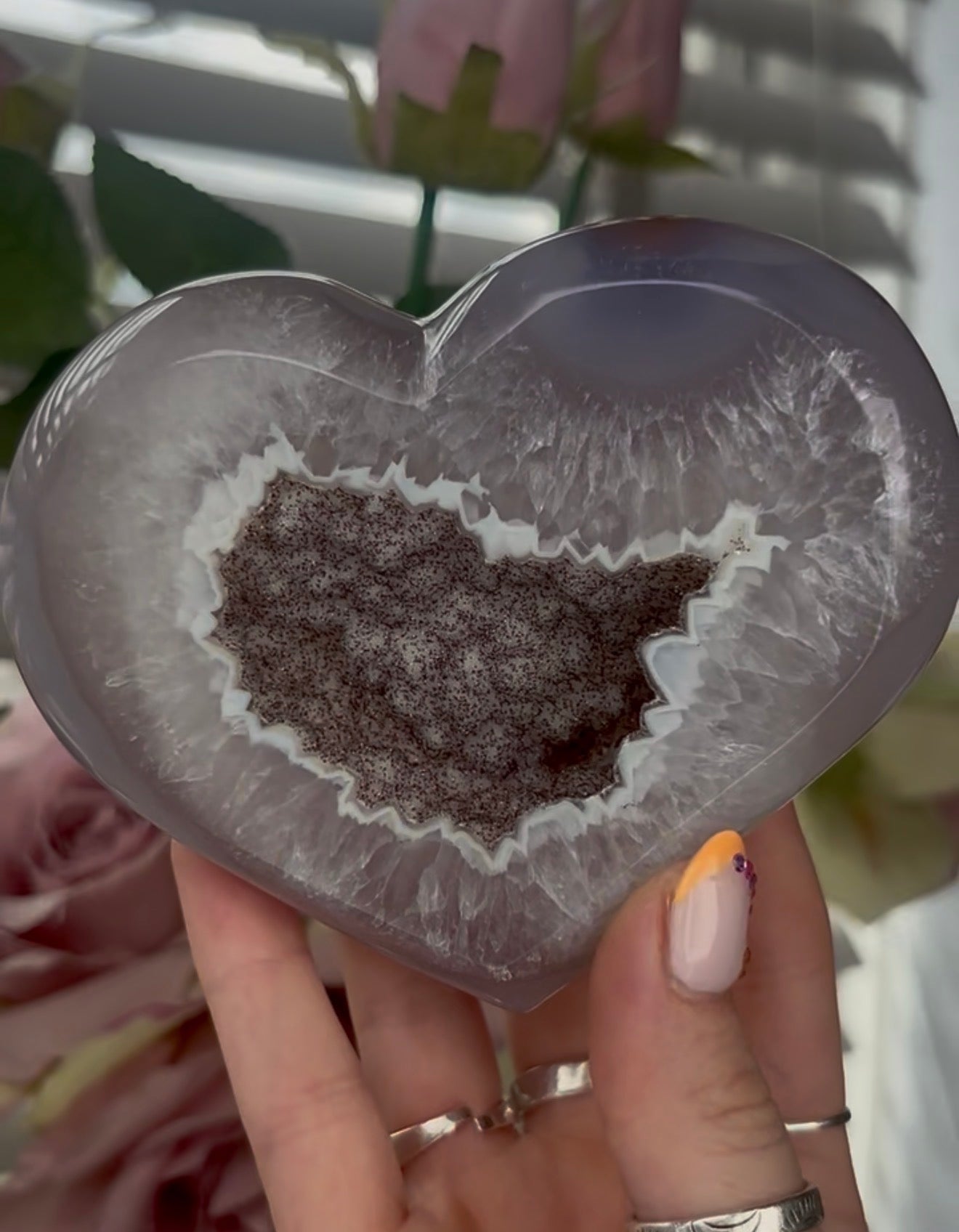 Beautiful, high quality, agate heart with druzy - stand included