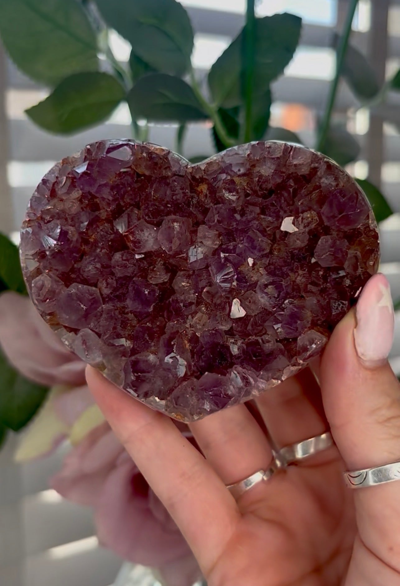Uruguay, rainbow amethyst heart - comes with stand in purple berry tones