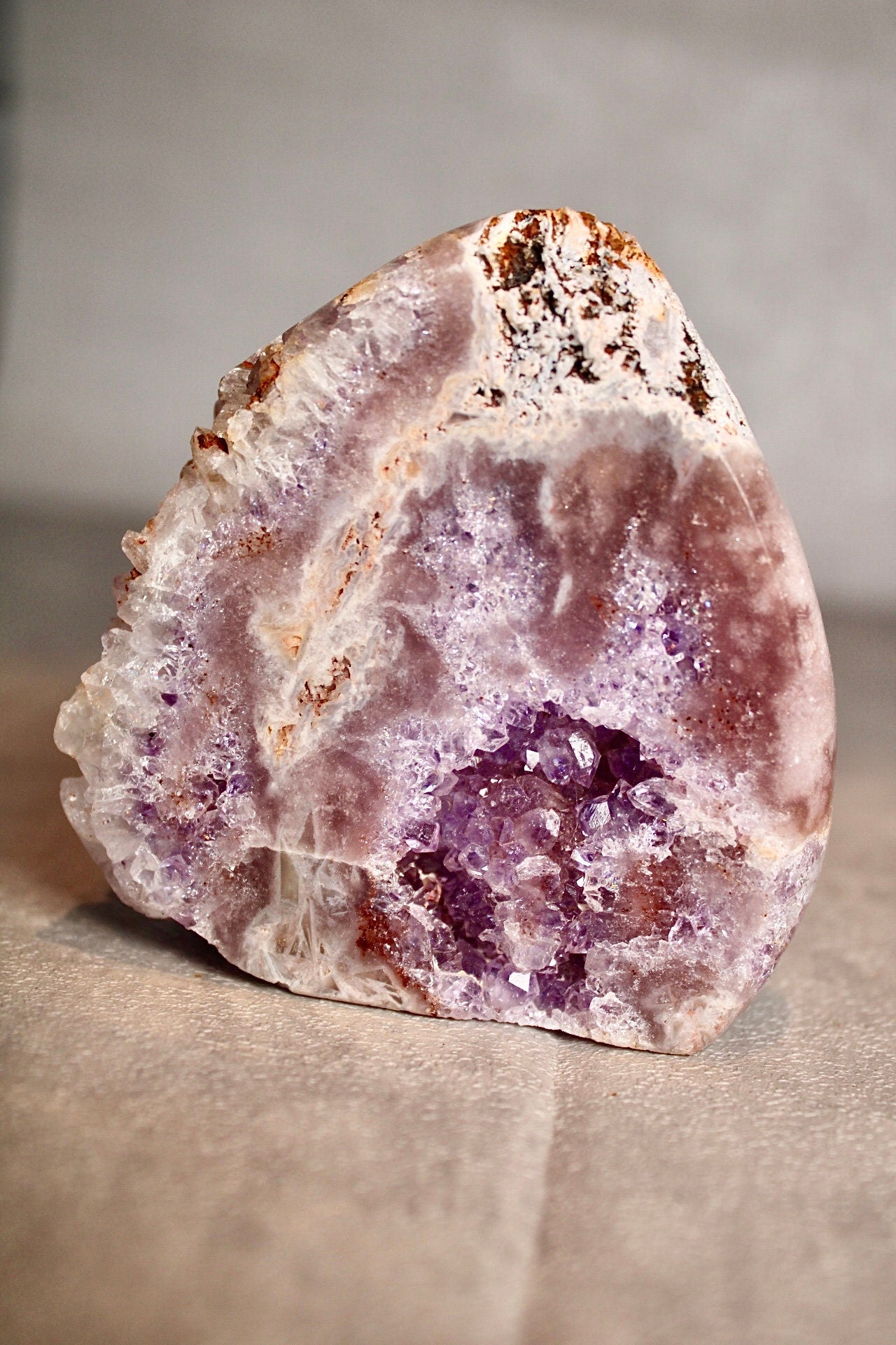Extra high quality, purple, pink amethyst flame with quartz from brazil 220g 8cm (h) 8cm (w)