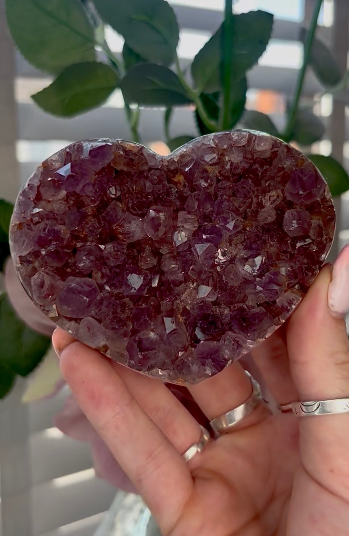 Uruguay, rainbow amethyst heart - comes with stand in purple berry tones