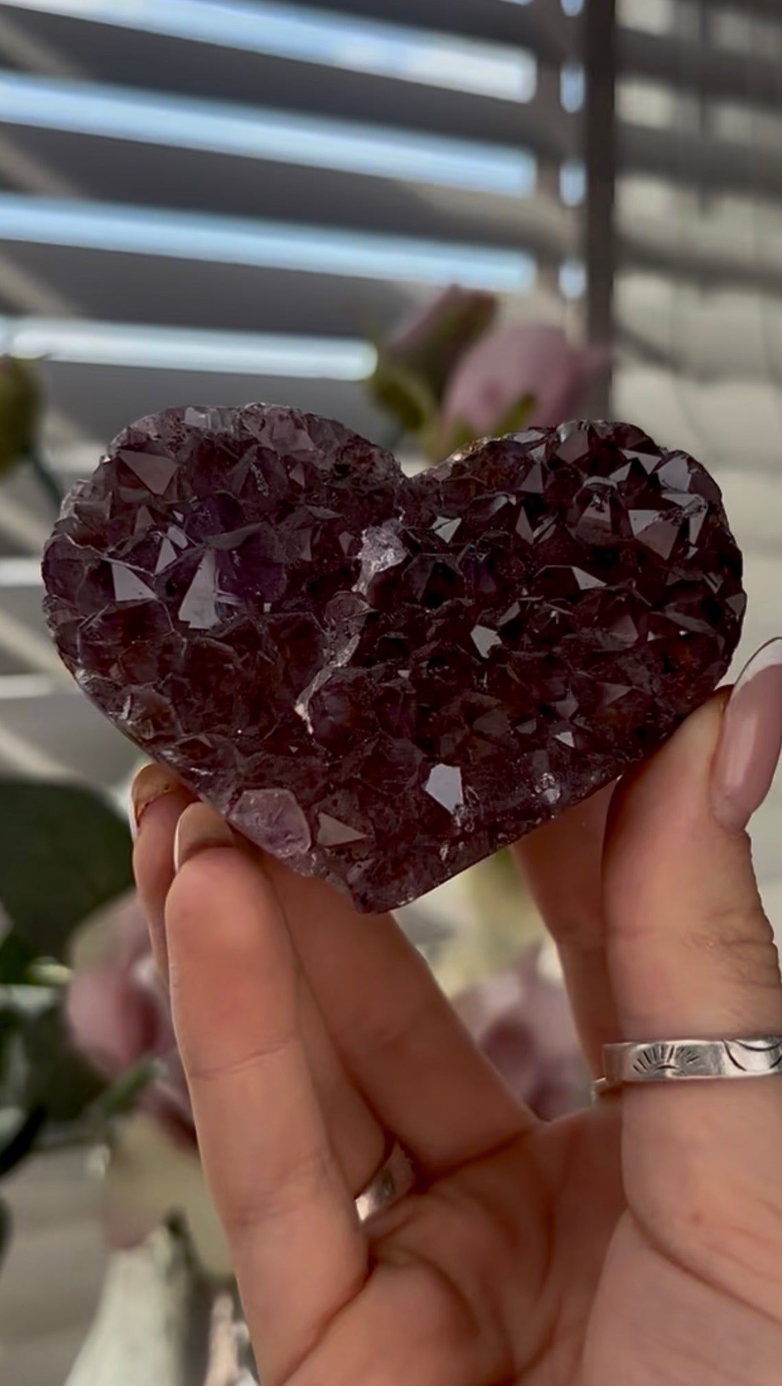 Uruguay amethyst heart - comes with stand