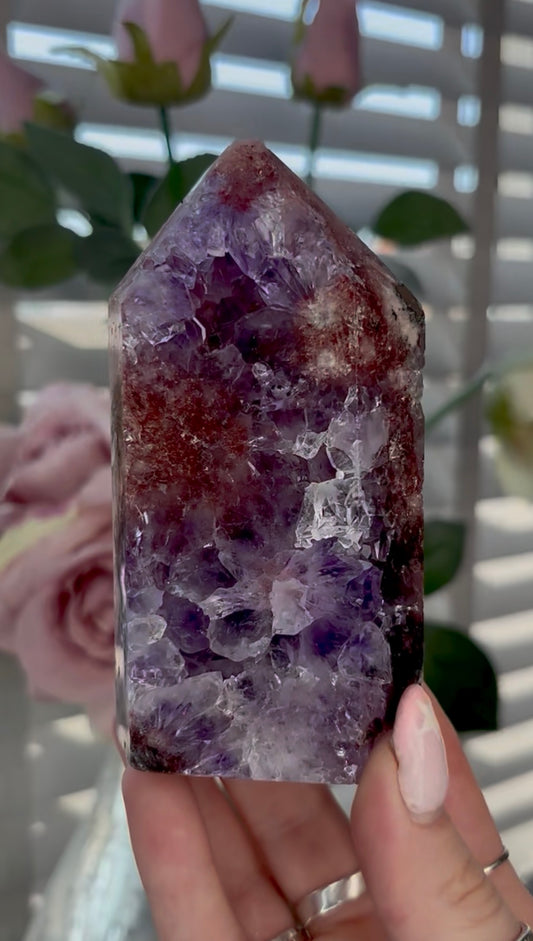 Beautiful, high quality, Pink amethyst tower with red tones, purple quartz & Green jasper 11cm