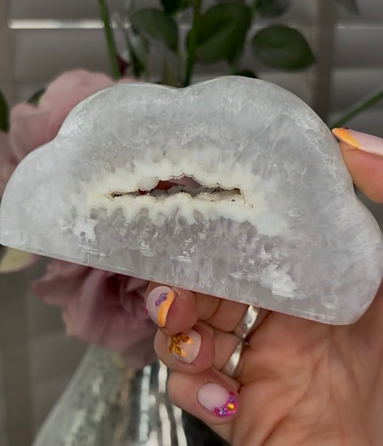 Beautiful, agate cloud with druzy