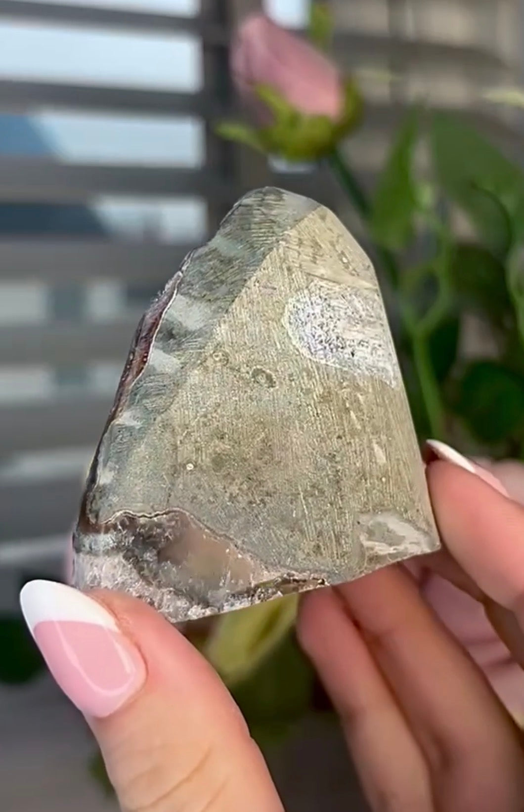 High quality, dual toned rainbow amethyst cutbase