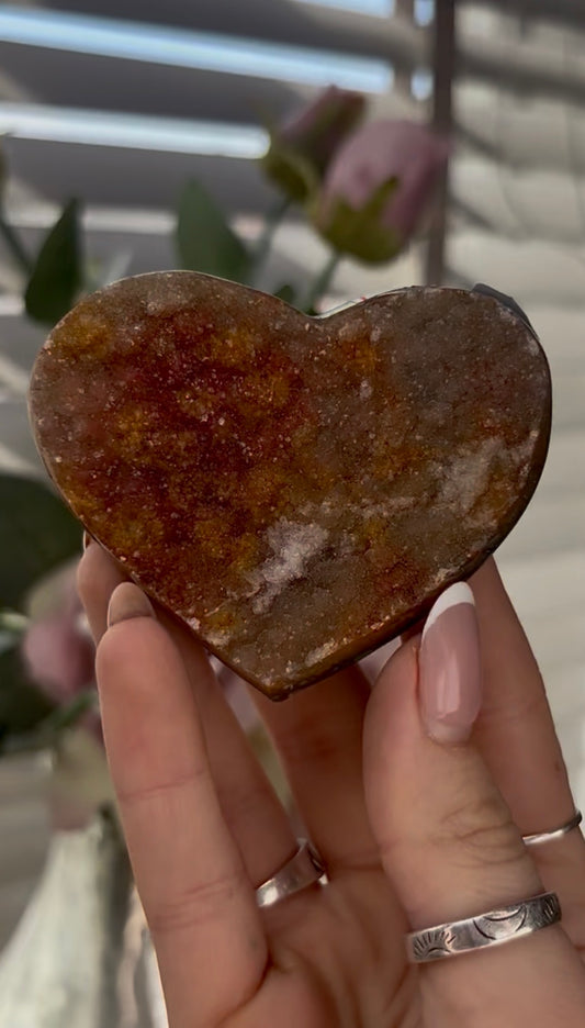 Uruguay amethyst heart - comes with stand