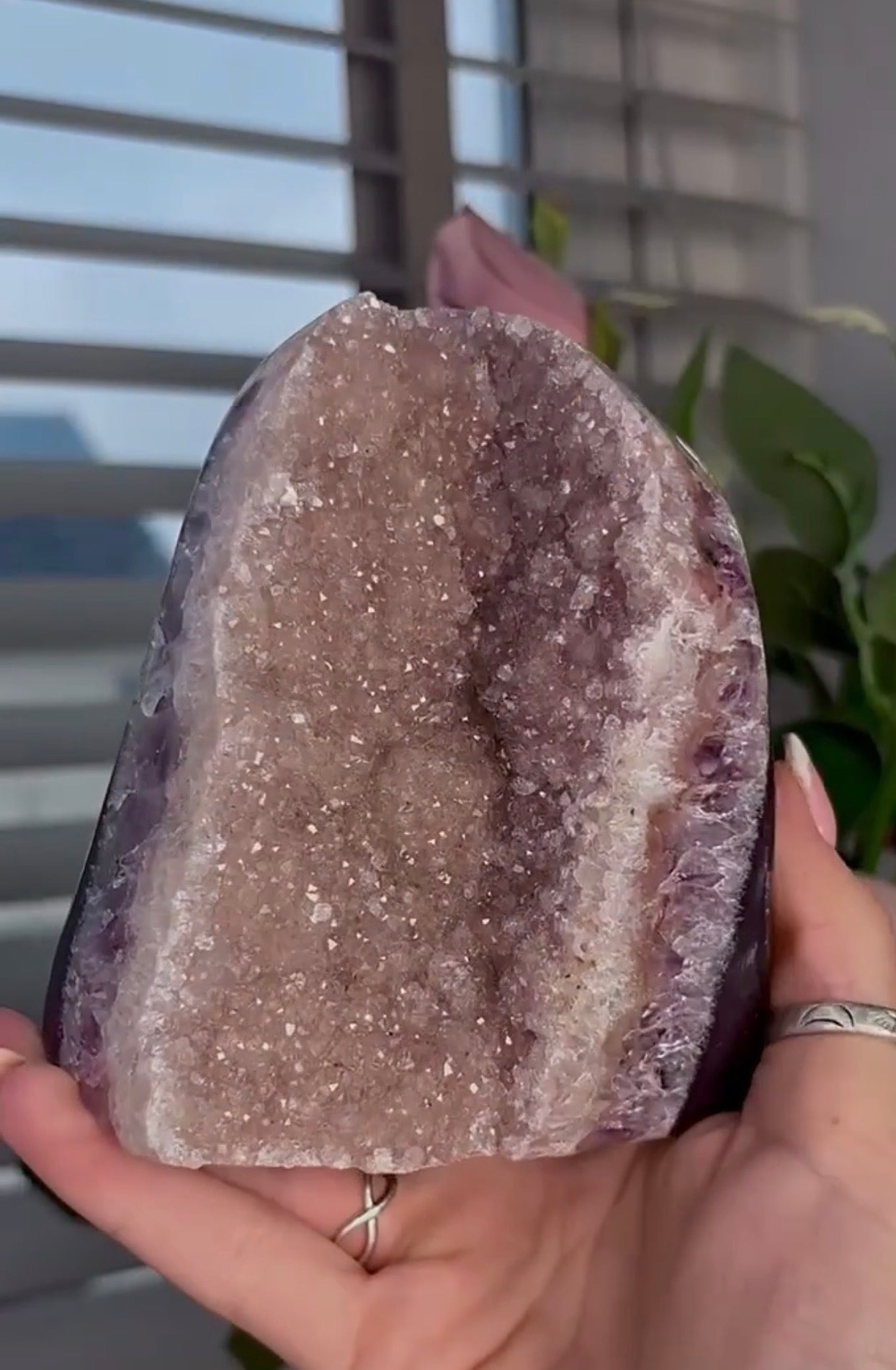 High quality, pink/lilac toned, rainbow amethyst on purple agate, cutbase