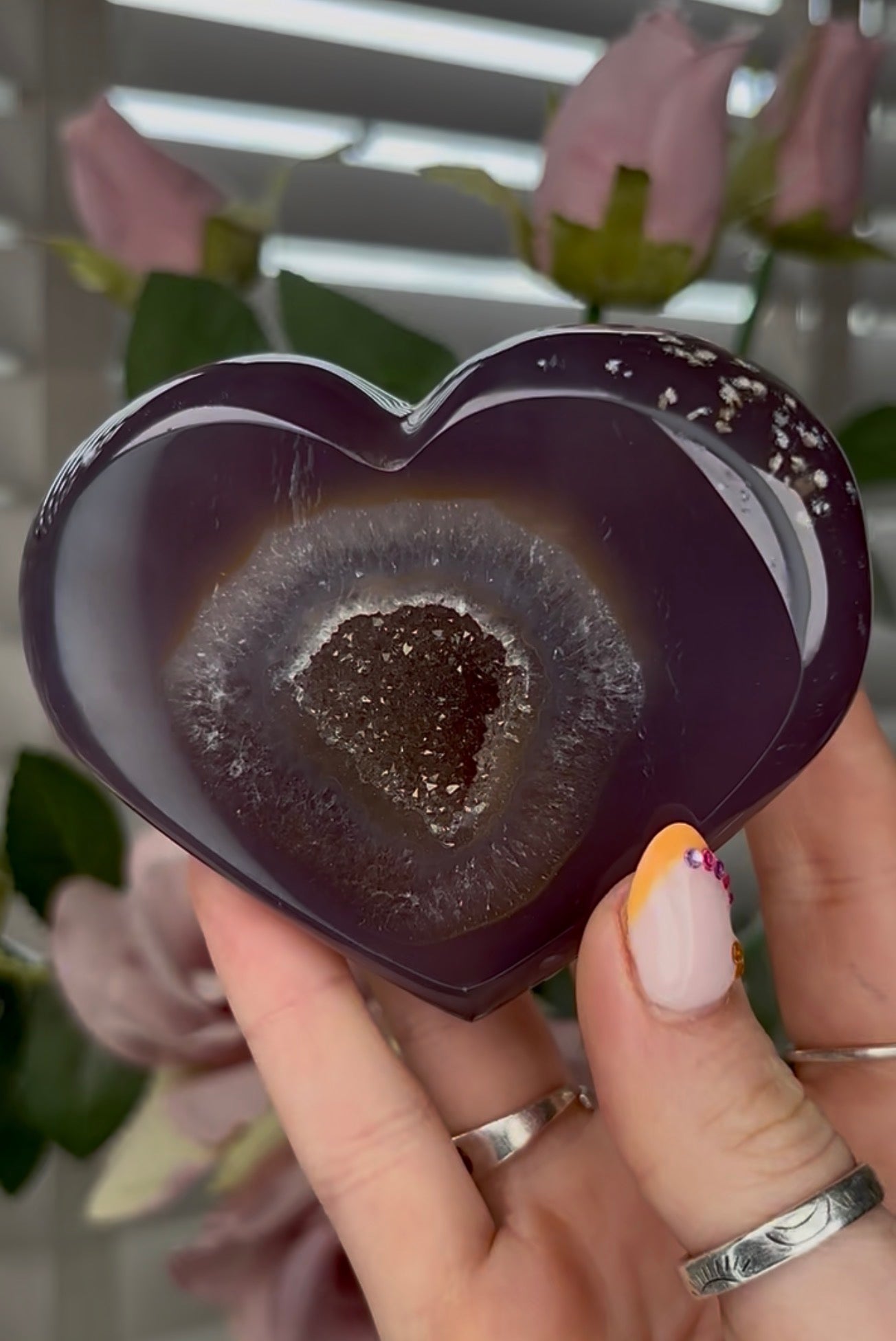 Beautiful, high grade, agate heart with druzy - comes with stand