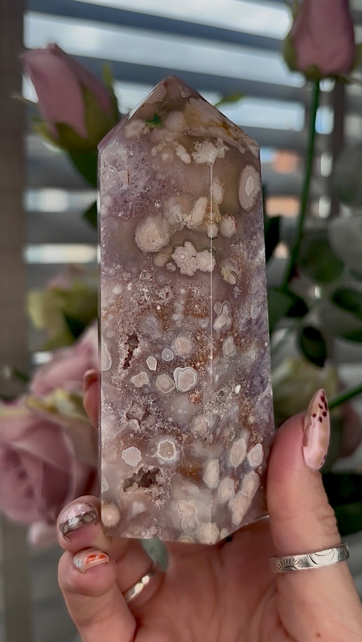 High grade, Amethyst Flower agate tower with quartz