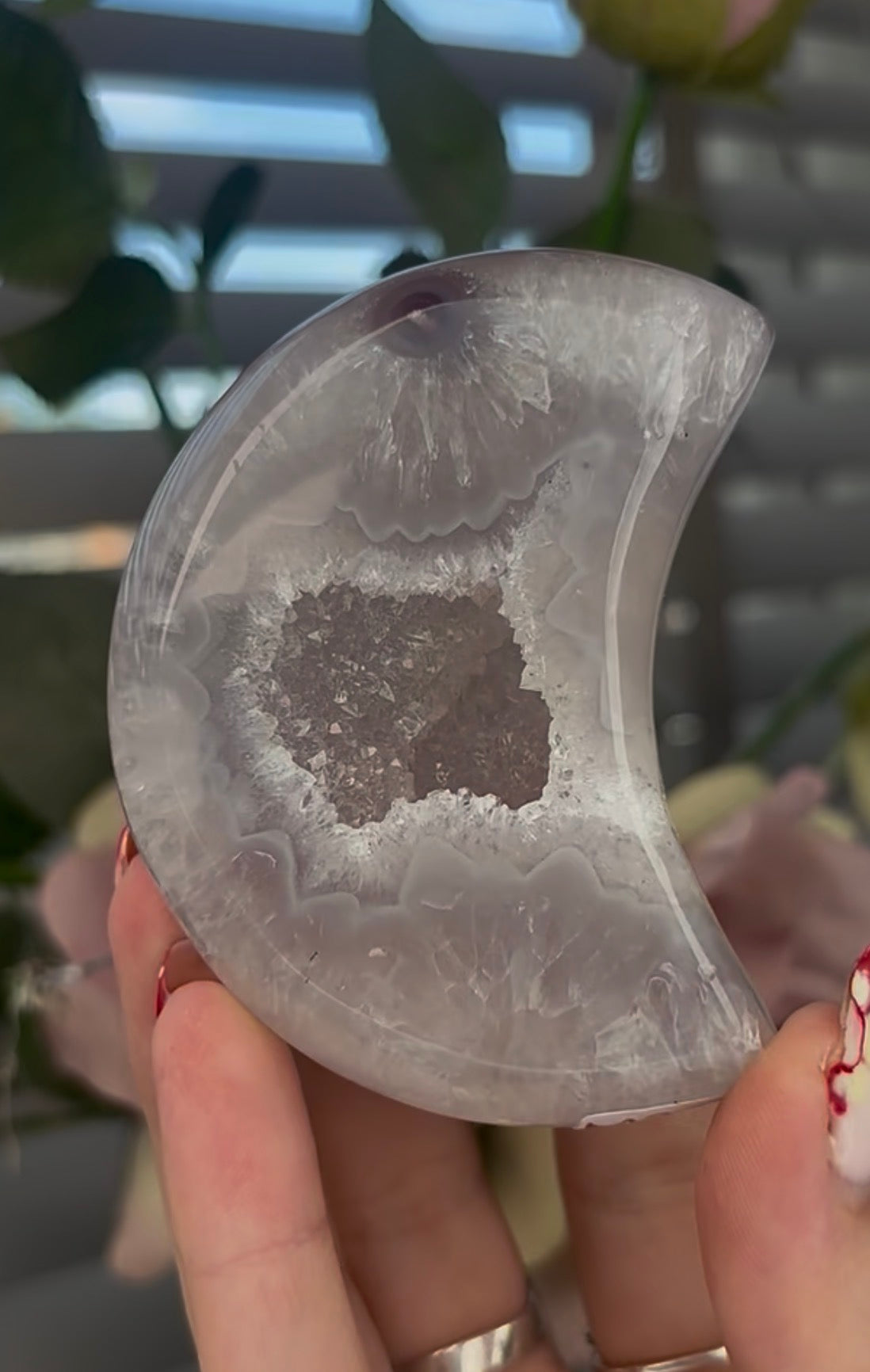 Beautiful, high quality, agate moon with druzy - stand included