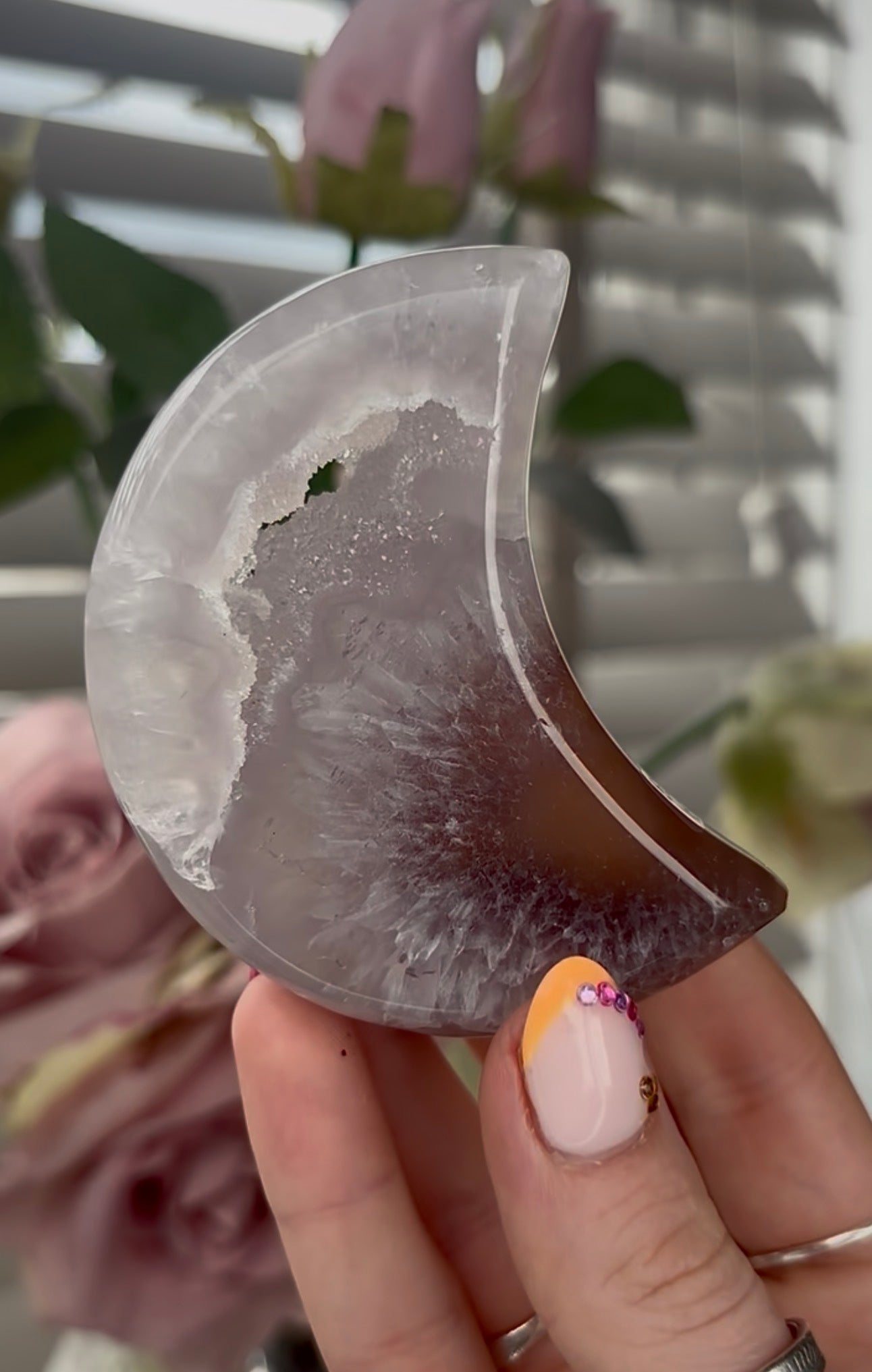 Beautiful, high quality, agate moon with druzy - stand included