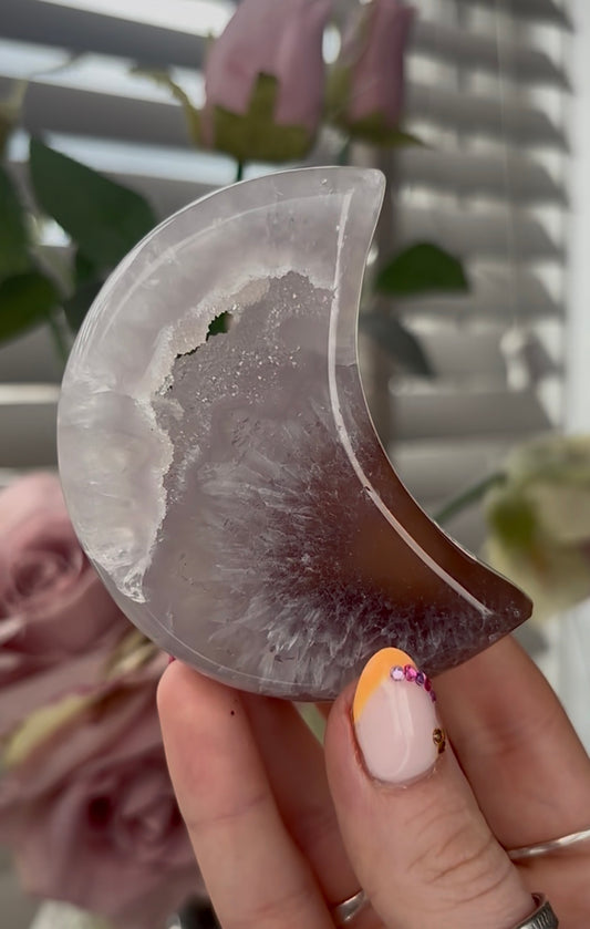 Beautiful, high quality, agate moon with druzy - stand included