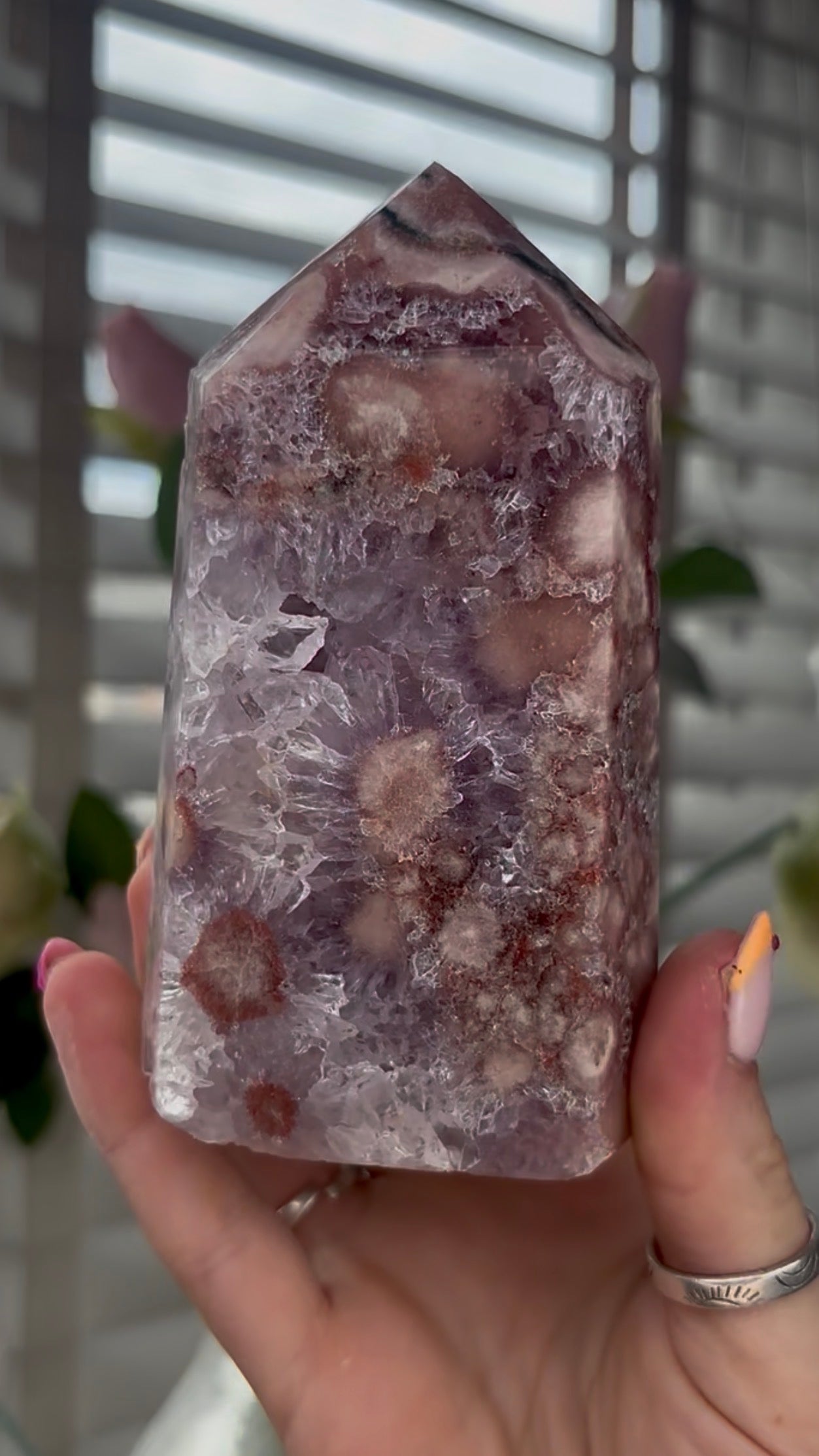 High quality, Pink amethyst tower, with quartz & flower patterns