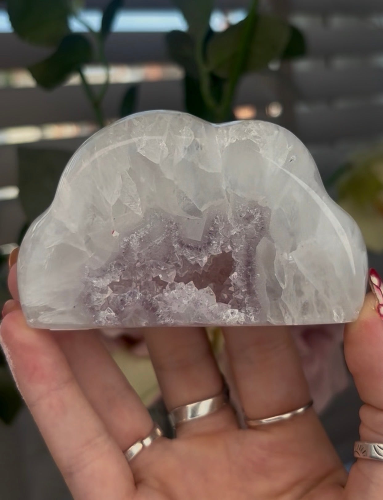 Beautiful, agate cloud with lilac amethyst druzy