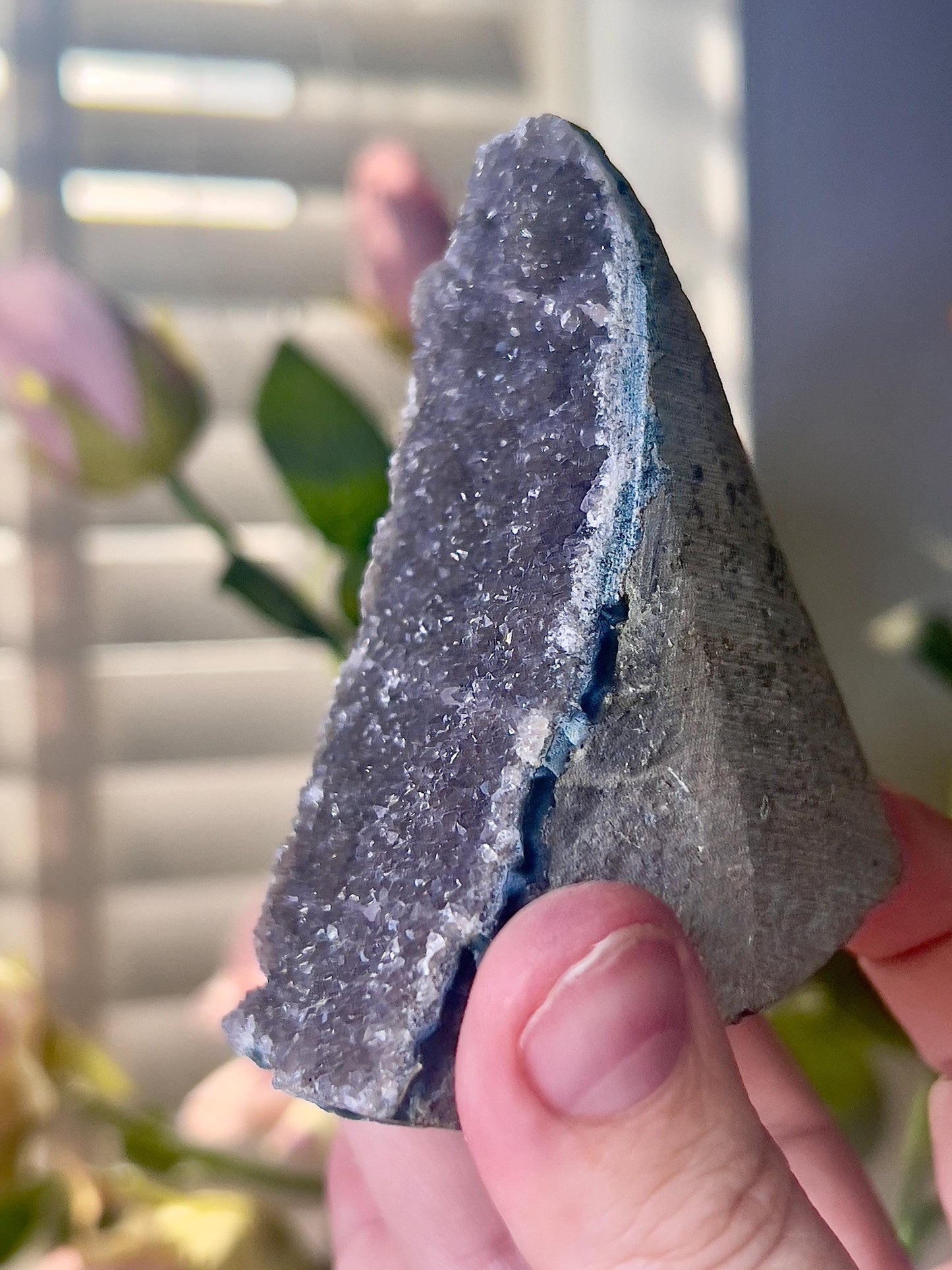 amethyst cutbase freeform - 230g 9cm(H) 5cm(w)