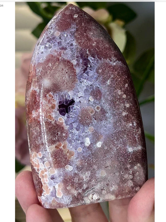 High grade, pink amethyst flame with purple quartz druzy 355g
