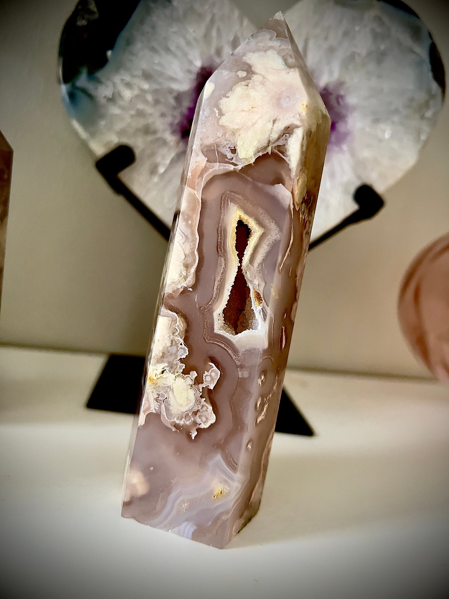 Flower agate with druzy 440g 15cm