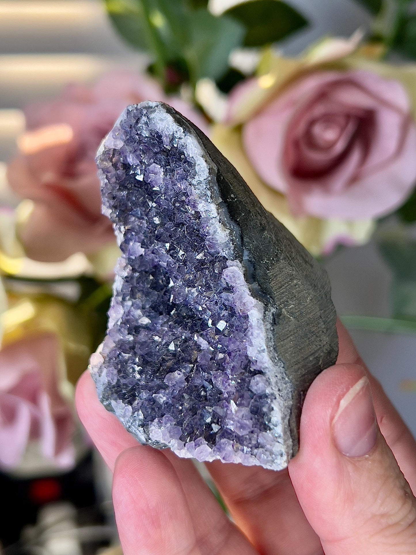 amethyst cutbase freeform - 125g 6cm(h) 6cm(w)