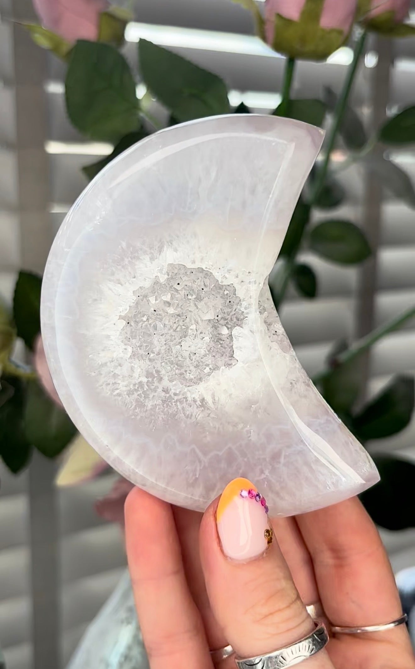 Beautiful, high quality, agate moon with druzy - stand included
