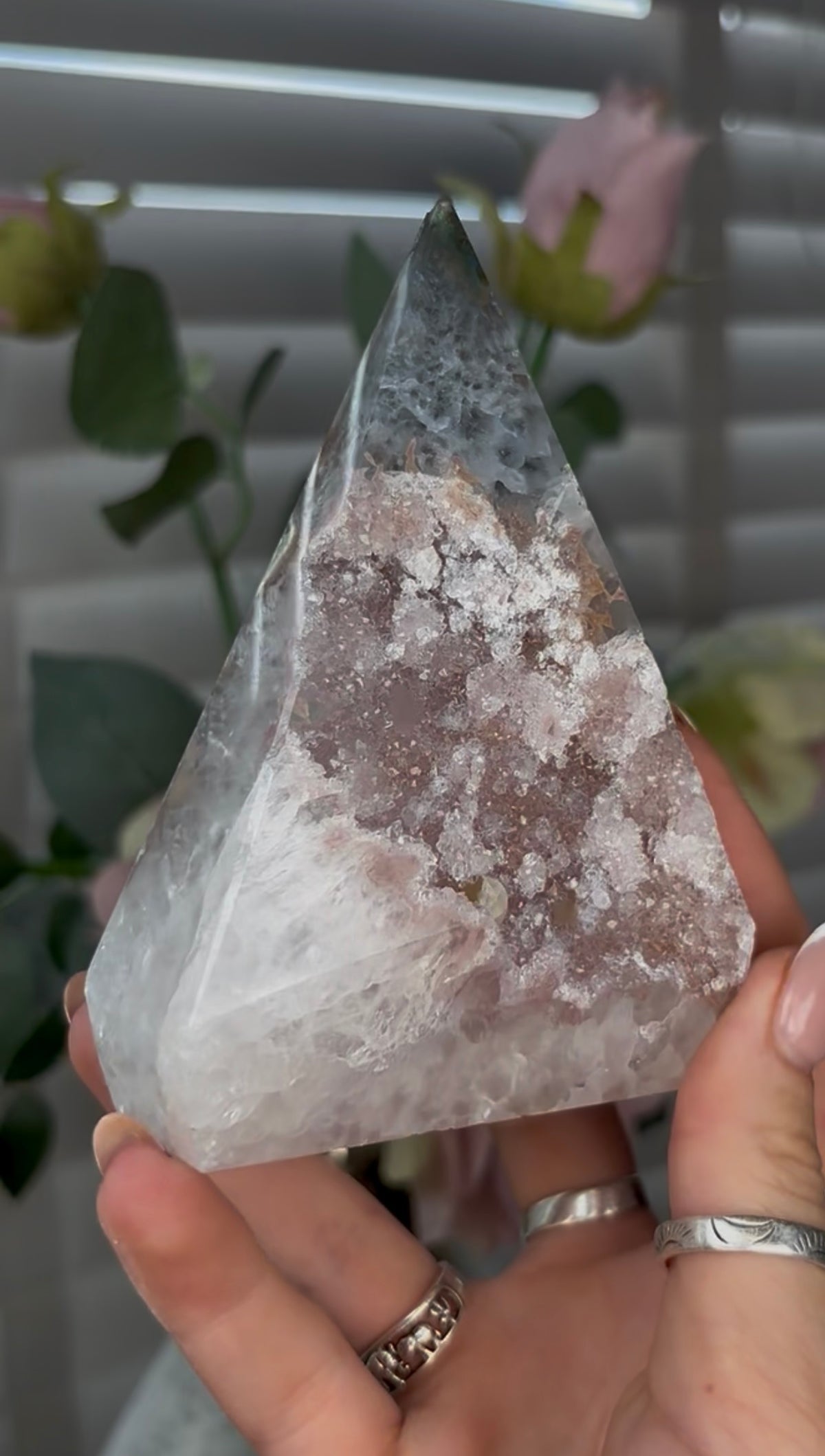Beautiful, high grade, agate, self-standing, diamond with ligh pink druzy 11.3cm high