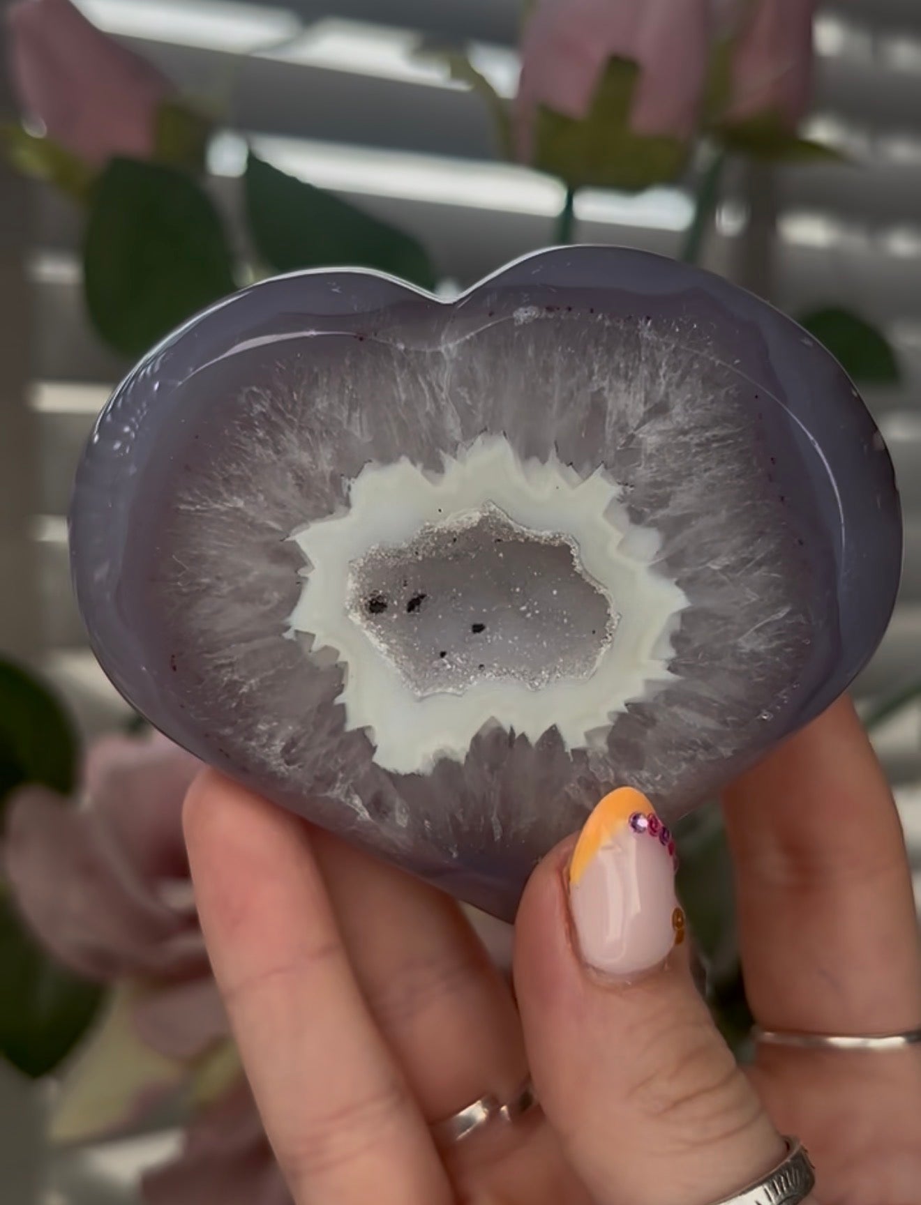 Beautiful, high quality, agate heart with druzy - stand included