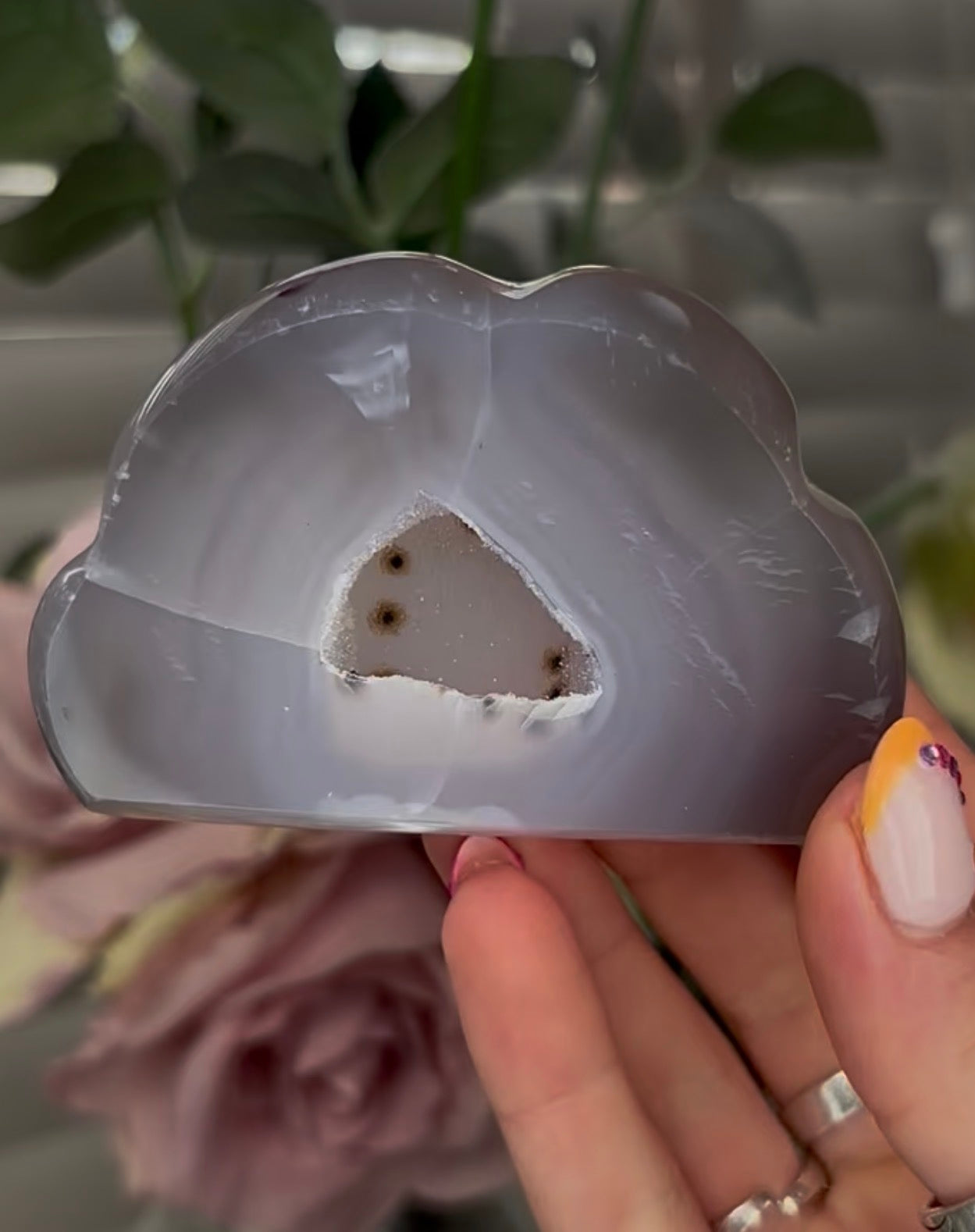 Beautiful, agate cloud with druzy