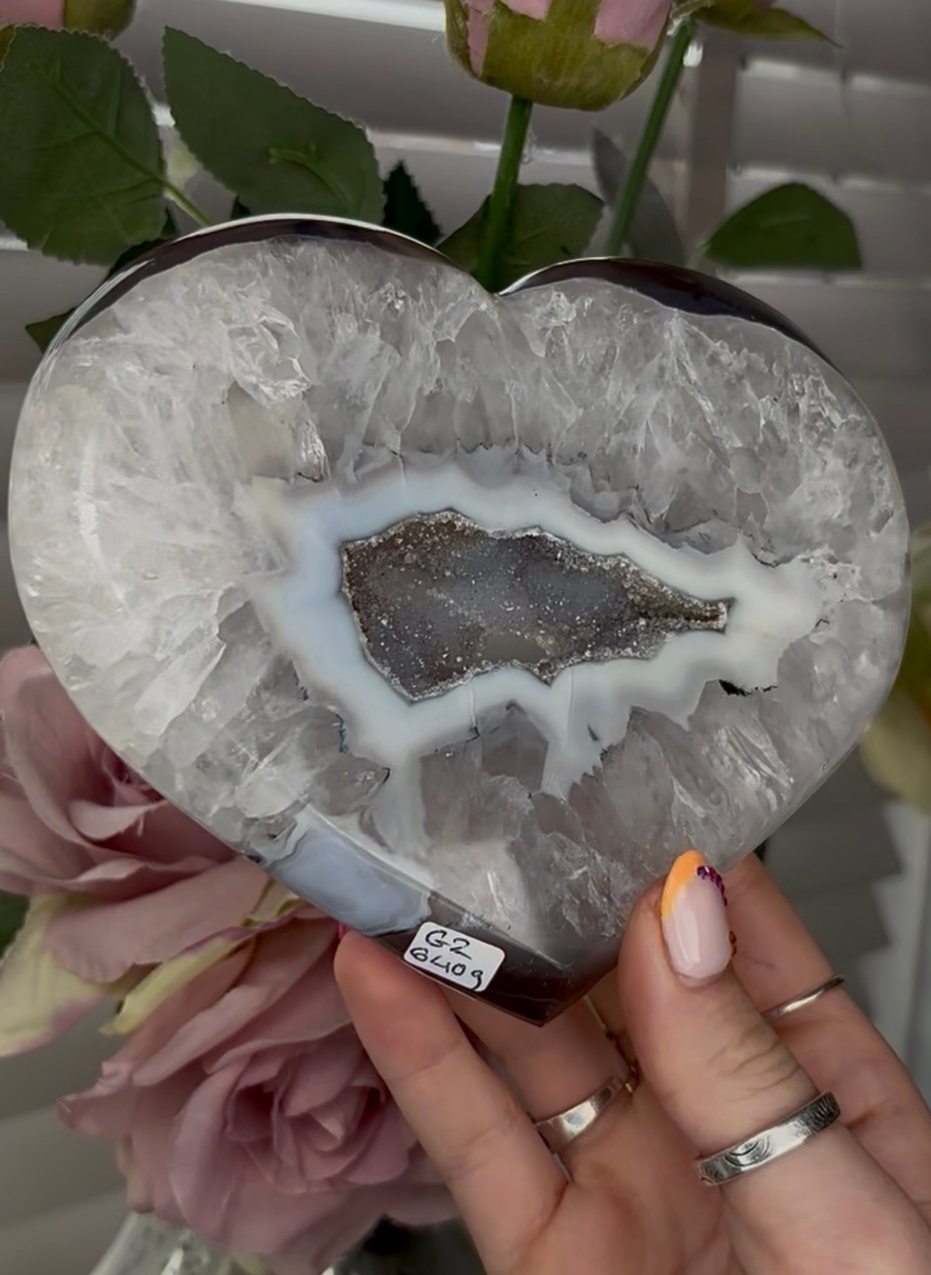 Beautiful, high grade, agate heart with druzy - comes with stand