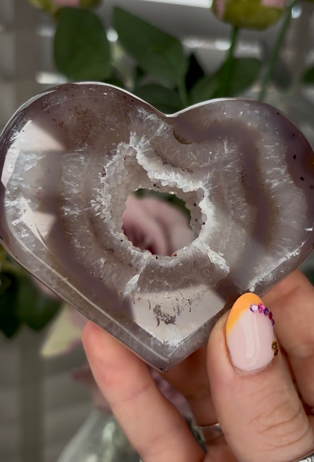 Beautiful, high grade, agate heart with druzy portal - comes with stand