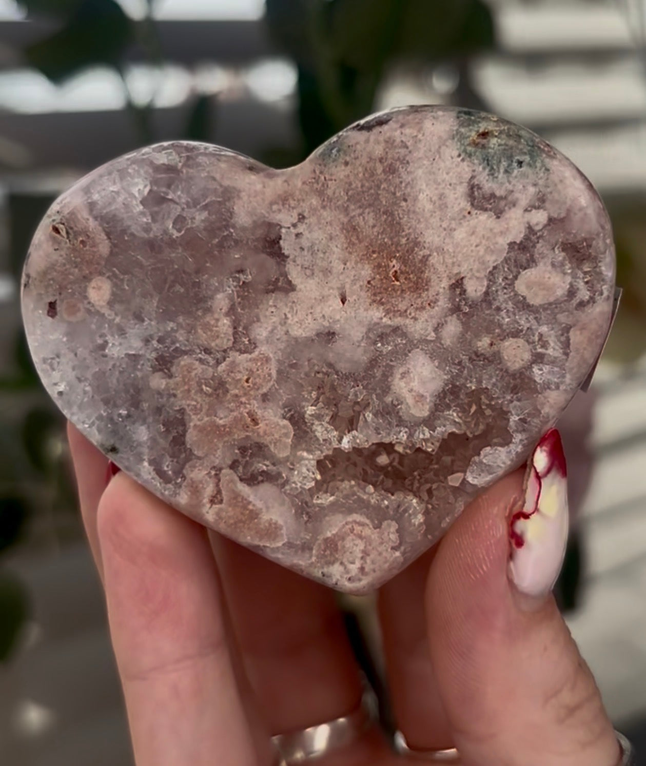 pink amethyst heart - comes with stand 7cm
