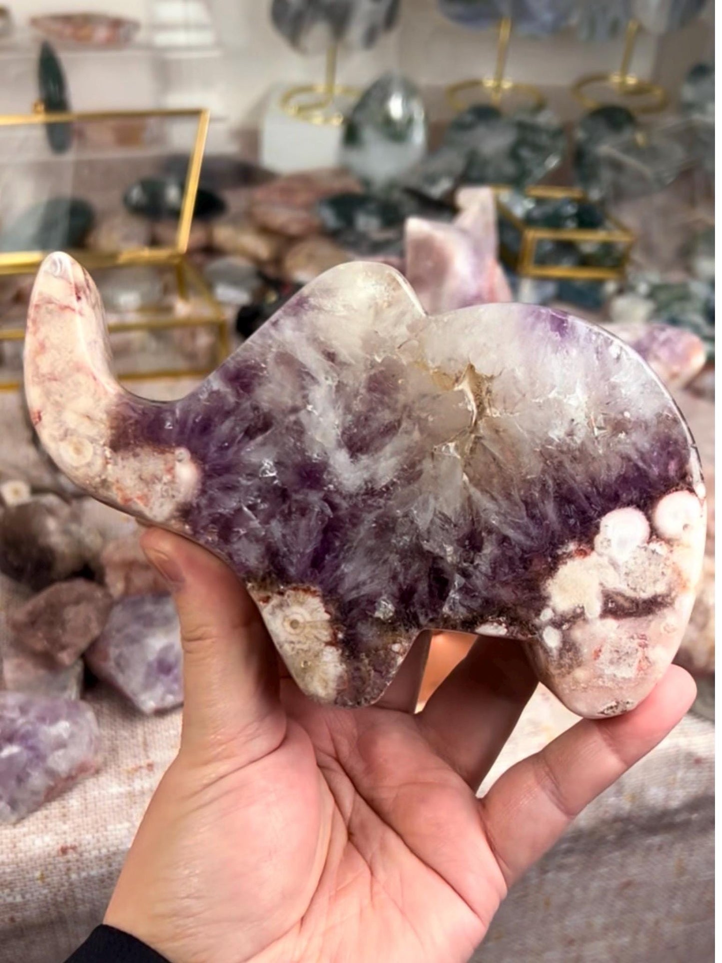High grade, amethyst x flower agate freestanding, elephant