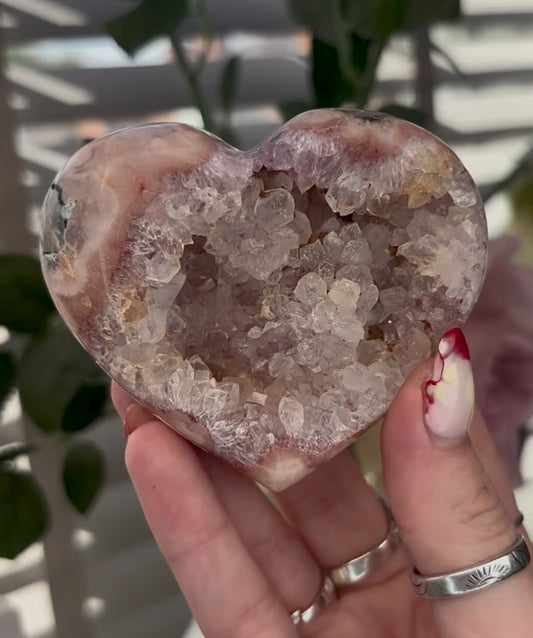 pink amethyst heart - comes with stand 8cm